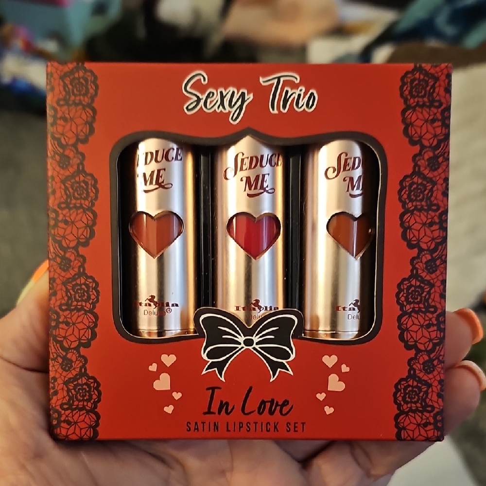 Sexy Trio Satin Lipstick Set